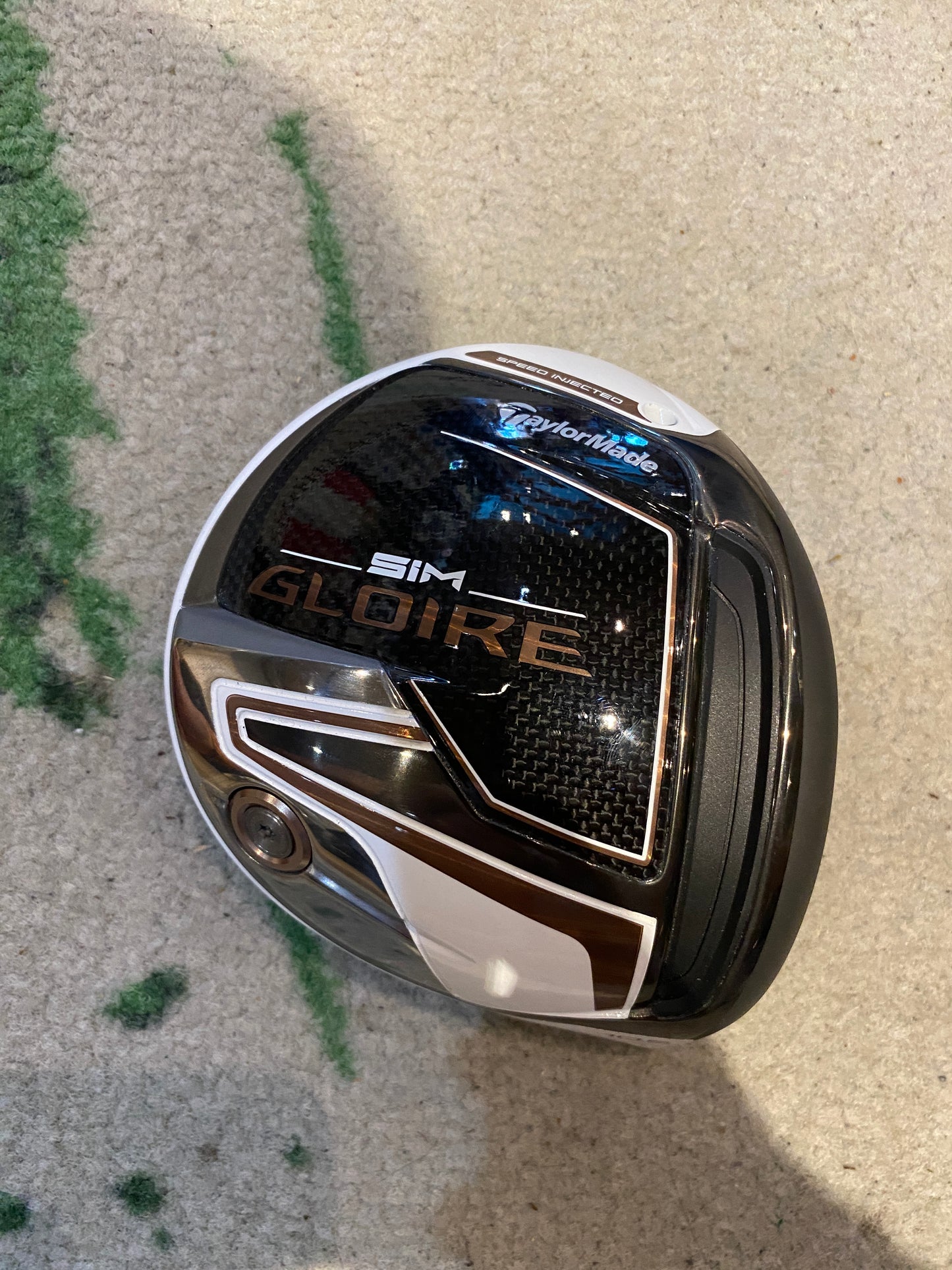 TaylorMade M Glorie Driver RH 10.5 Head Only for distance off the tee at ReGolf - product photo 3