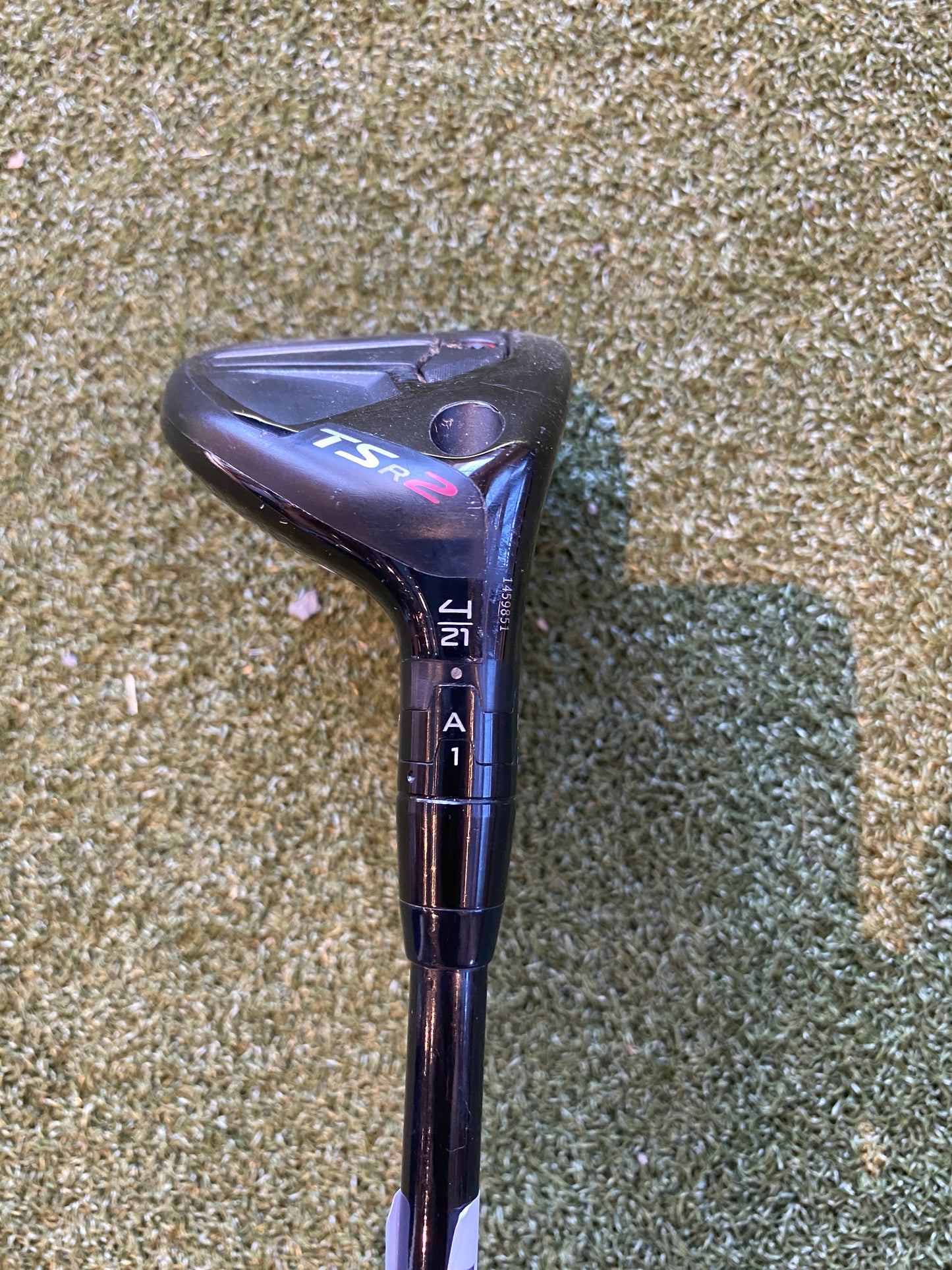 Titleist TSR2 Hybrid for long-game forgiveness at ReGolf - product photo 3