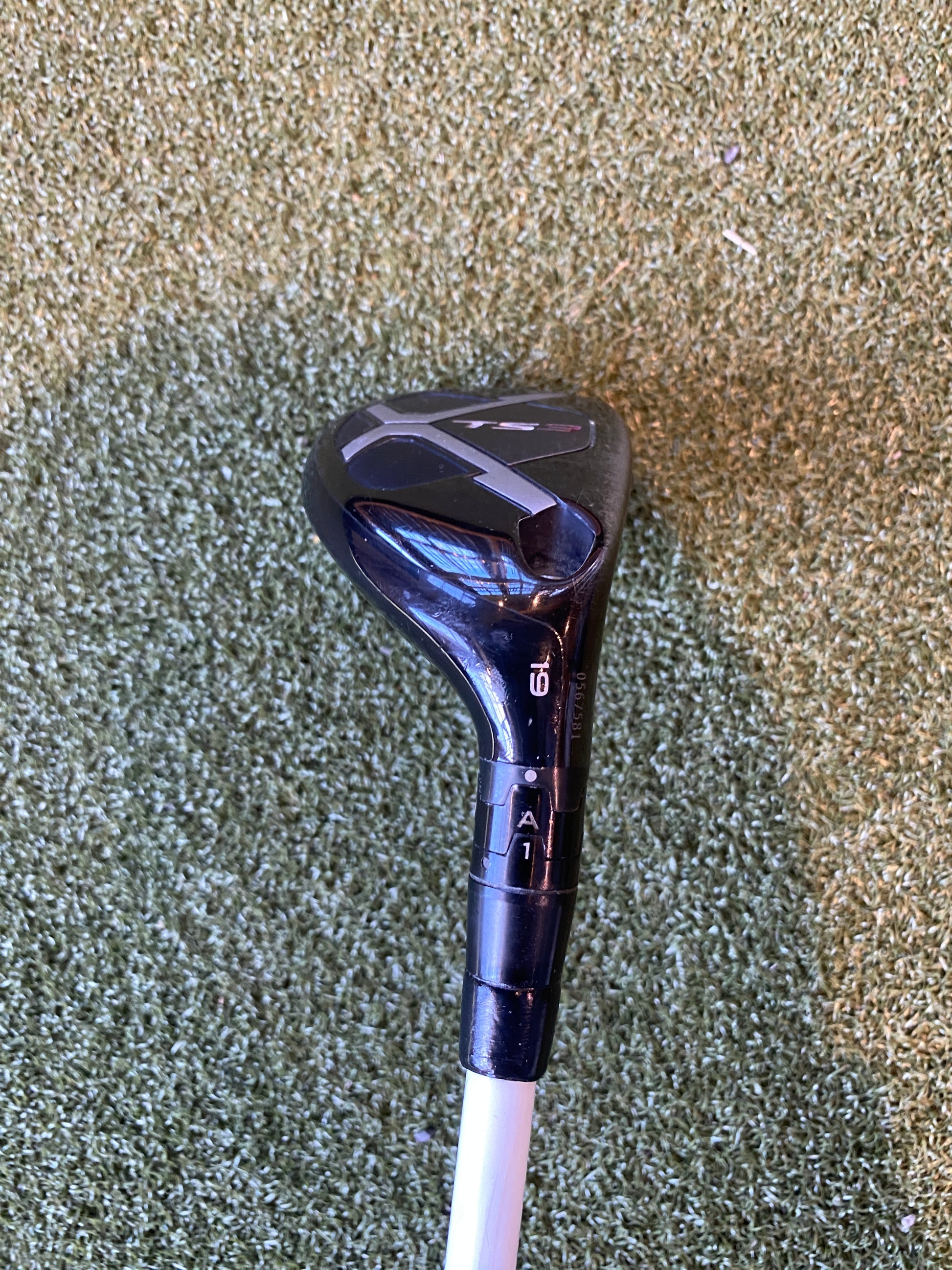 Titleist TS3 Hybrid for long-game forgiveness at ReGolf - product photo 4
