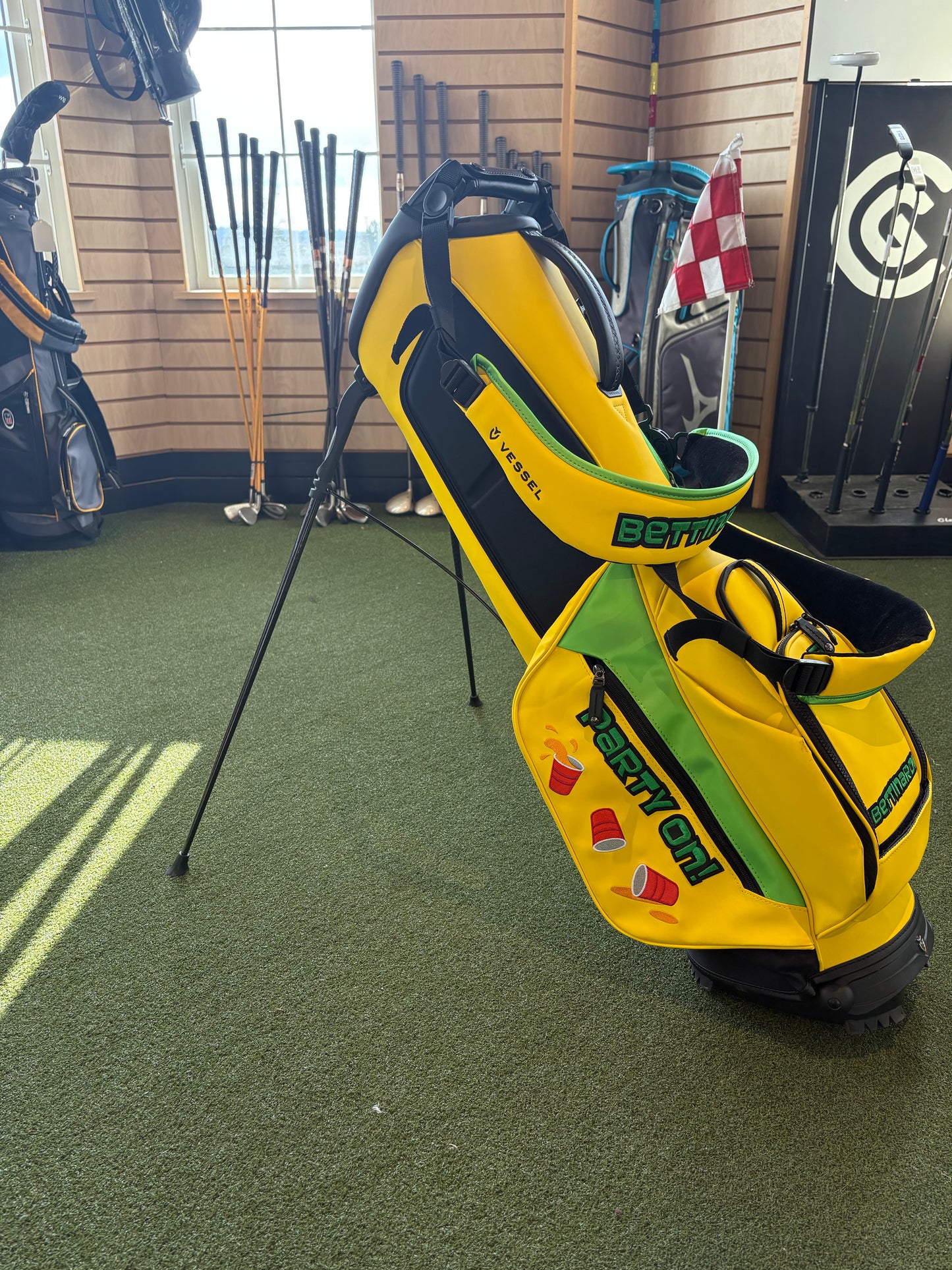 Bettinardi Vessel Stand Bag Party On BC