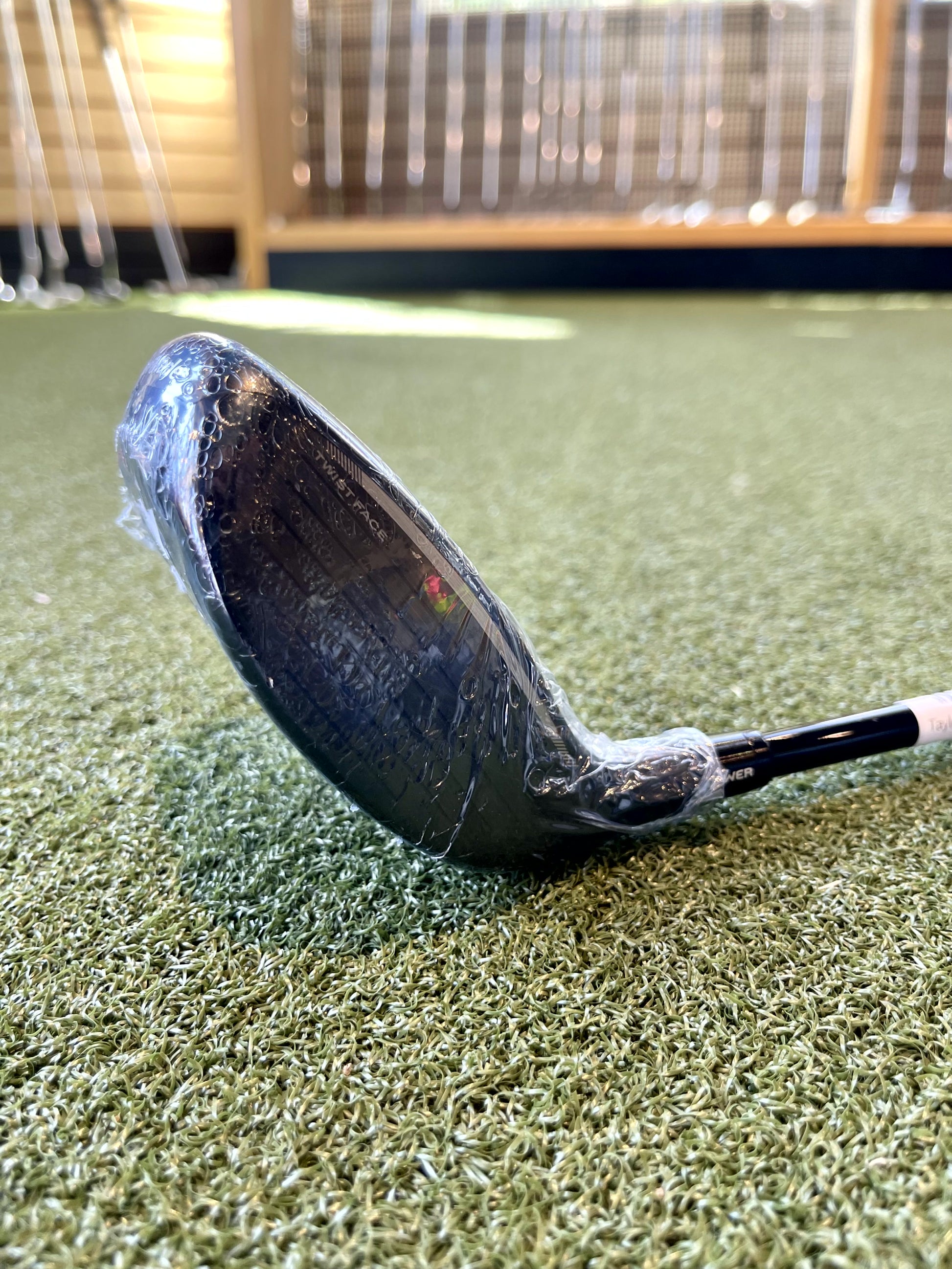 TaylorMade Stealth2 Plus Fairwa fairway wood  showing 60-Layer Carbon technology