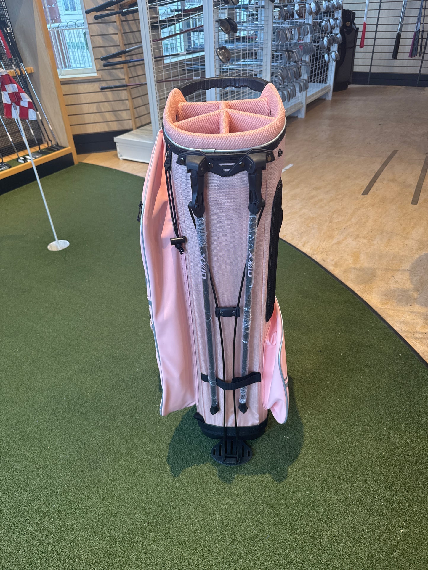 XXIO Ladies Stand Bag Coral Pink AT *