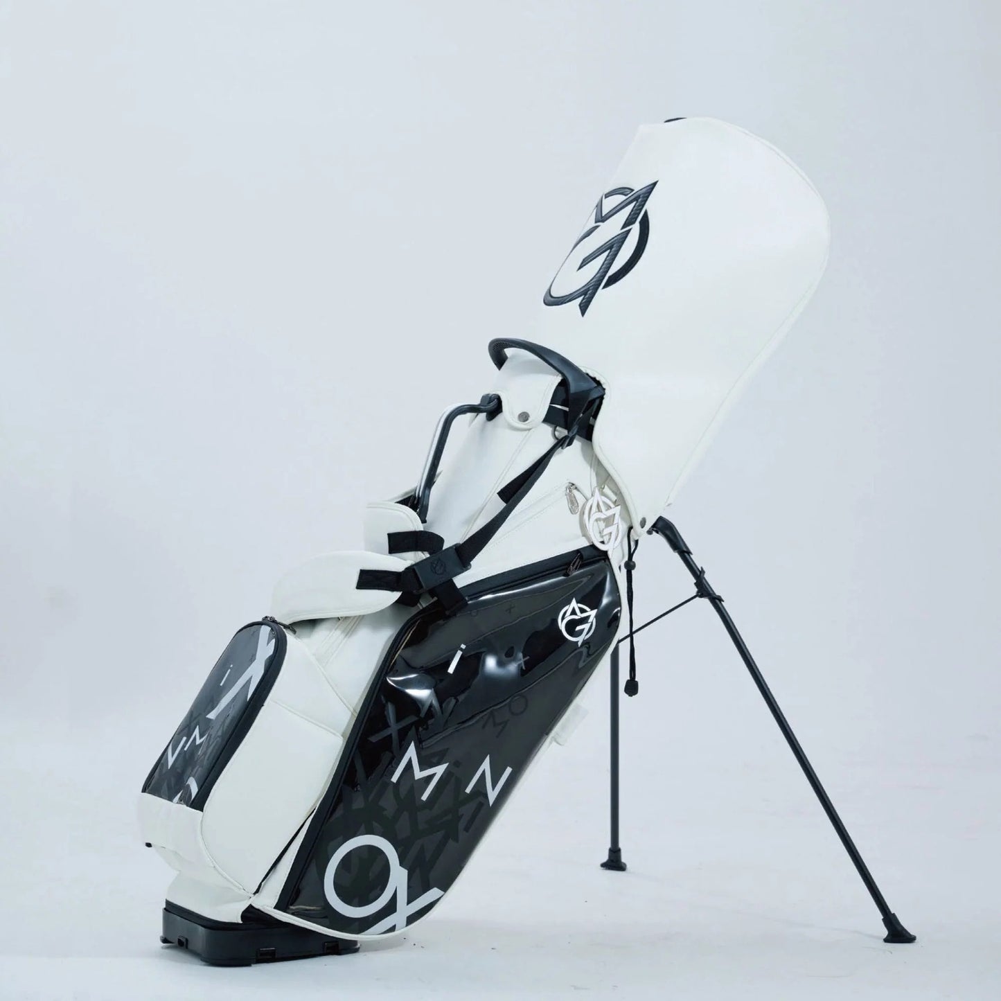 Omnix Moxie Stand Bag Digital Panda