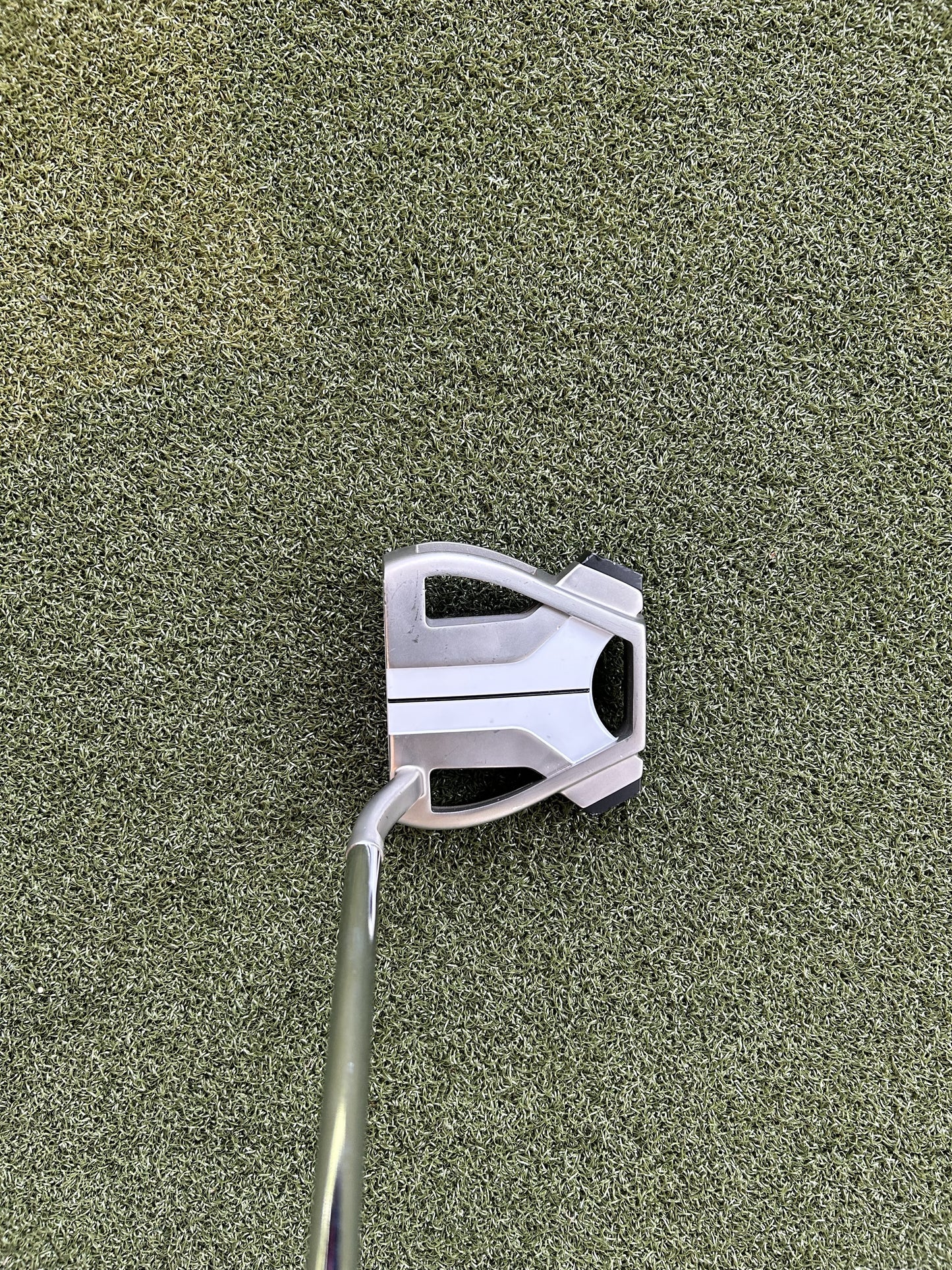 TaylorMade Spider X Putter RH S putter RH showing Premium Construction construction