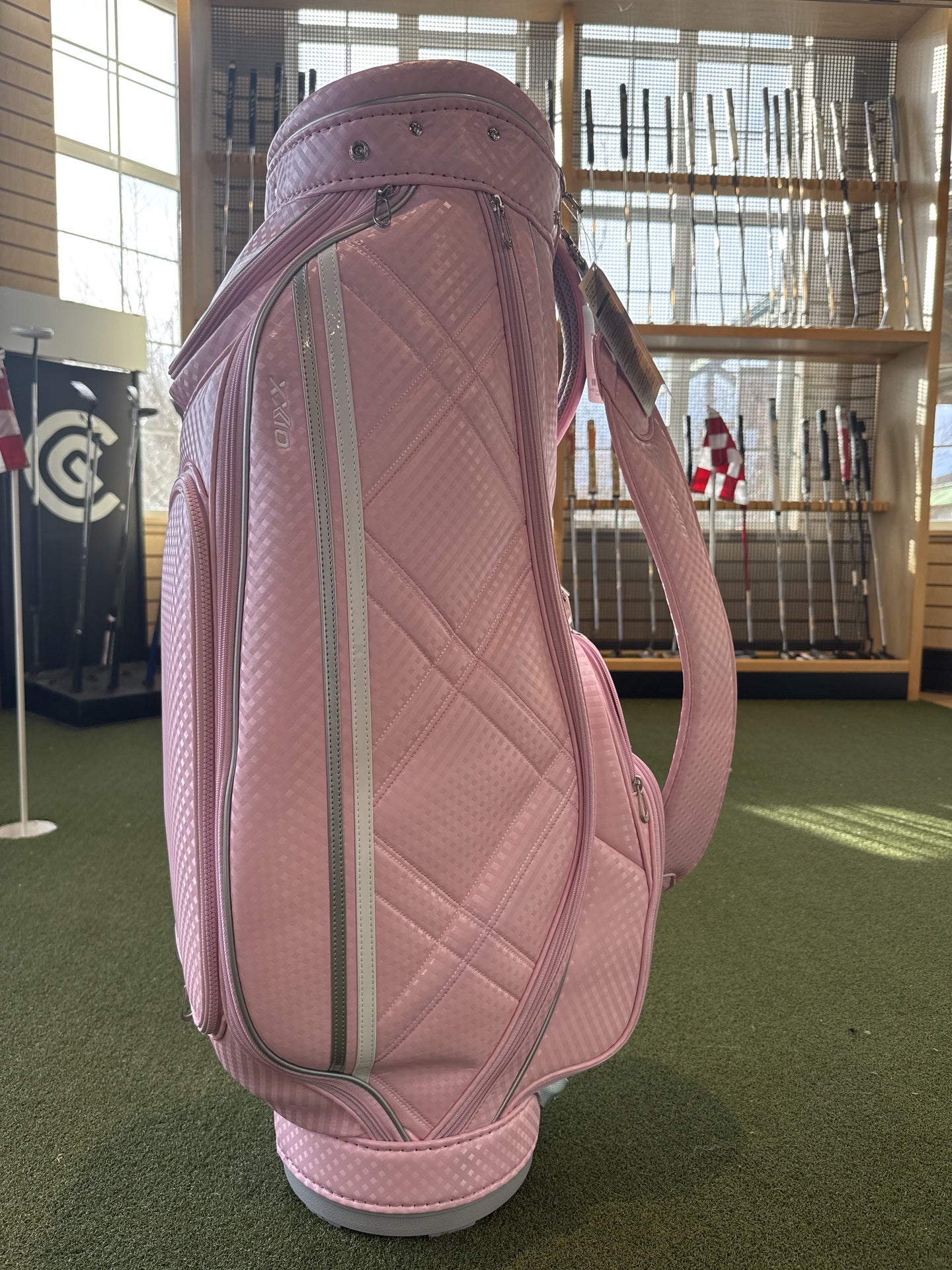 XXIO Ladies Removable Pocket Caddy Bag Pink